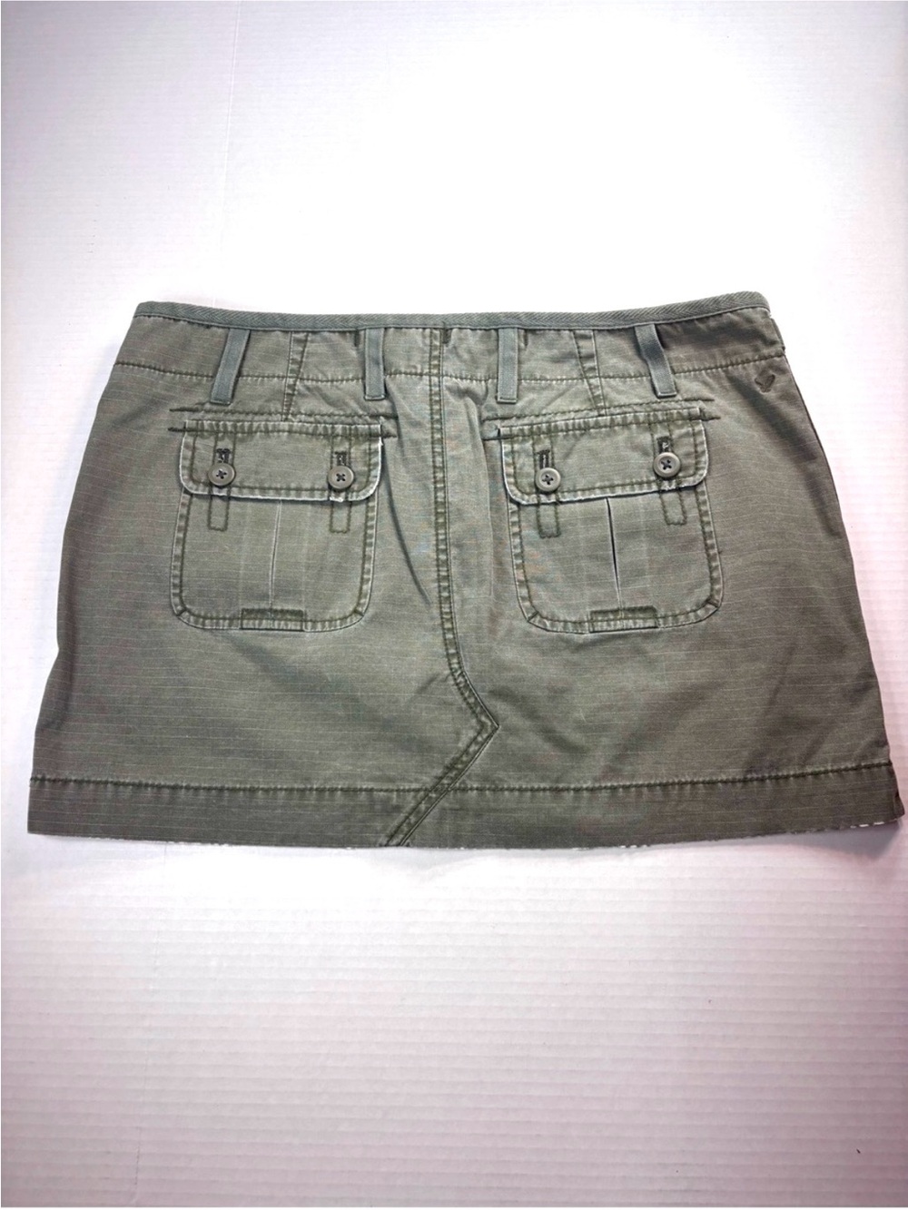 American Eagle Y2K Mini Skirt Size 10 Olive Green Cargo Low Rise 2000's It Girl